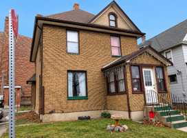 featured image of 19 W Iroquois St #1