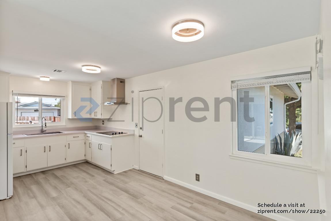 307 Barker St - Photo 7 of 25