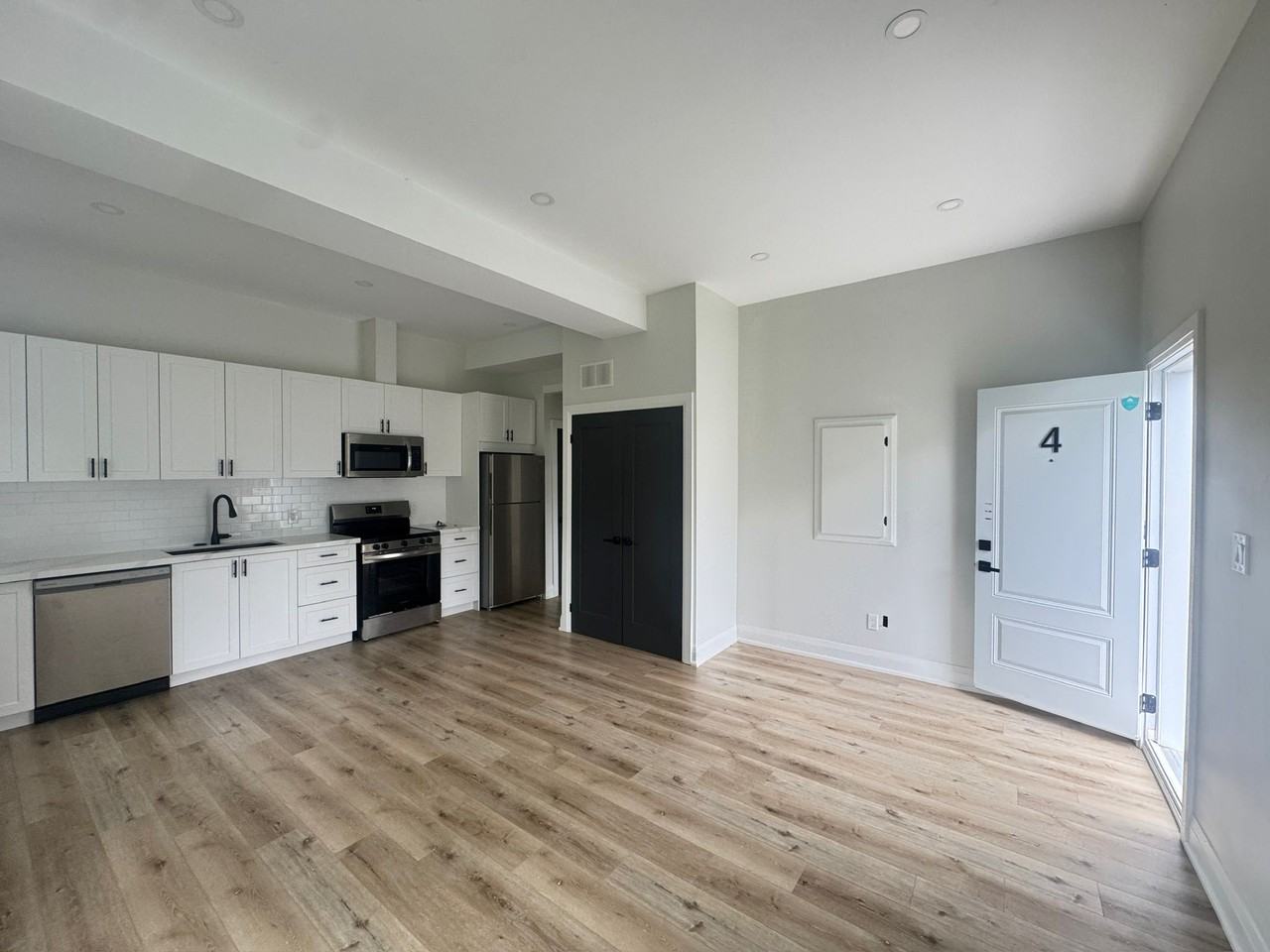 125 MOUNT ALBION RD - Photo 7 of 12