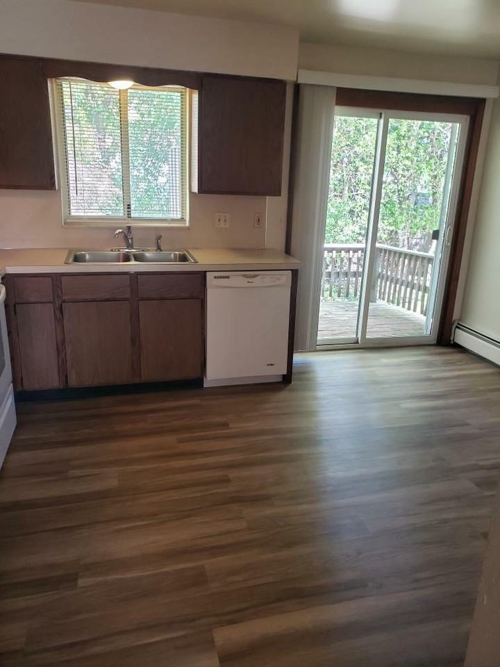 1347 Vineland Ct Se #1347 - Photo 3 of 5