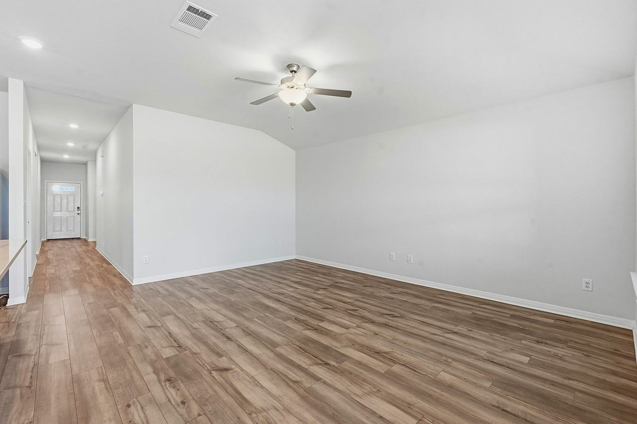 3053 Mill Run Bnd - Photo 4 of 27