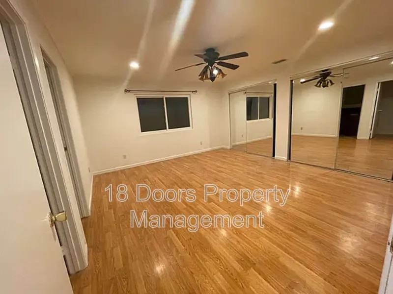 8776 Pagoda Way - Photo 7 of 10