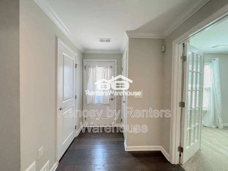 521 Charles Porteus Ln - Photo 3 of 35