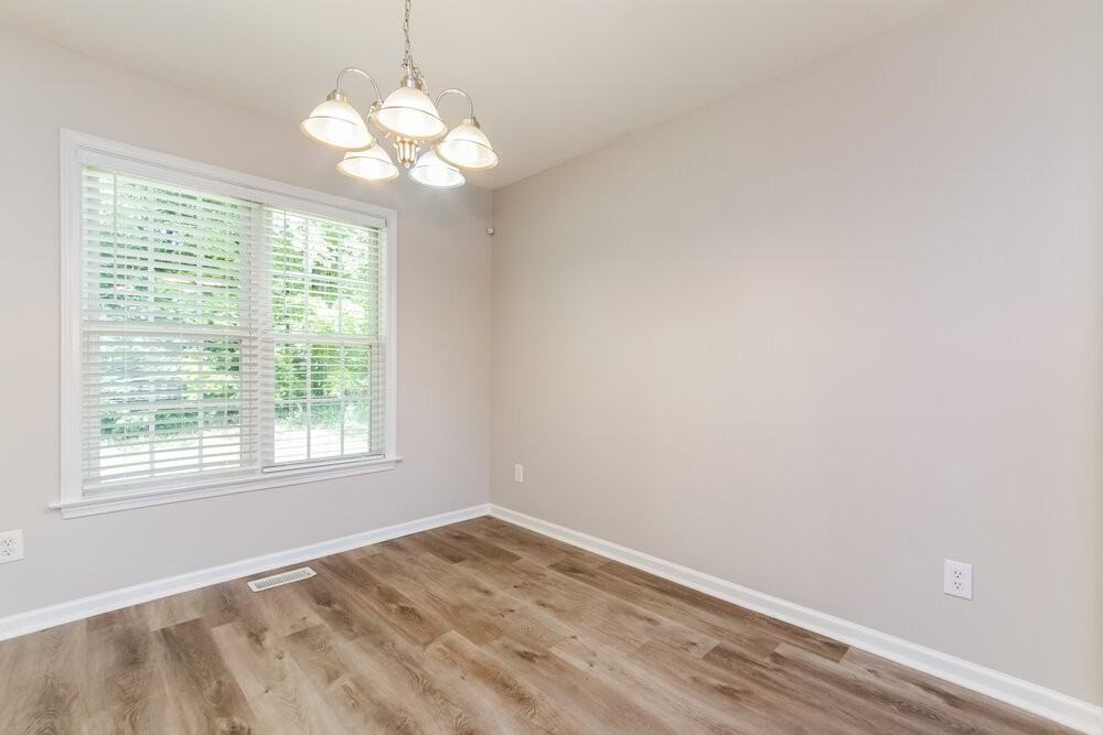 500 Jaffiley Ct - Photo 6 of 19