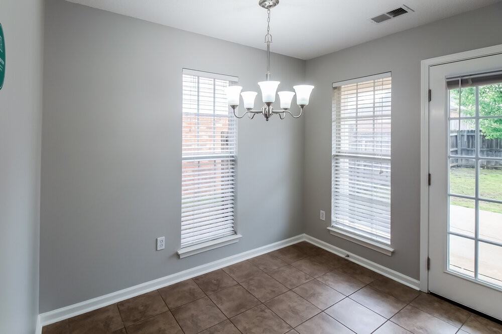 5456 Pollard Dr - Photo 6 of 19