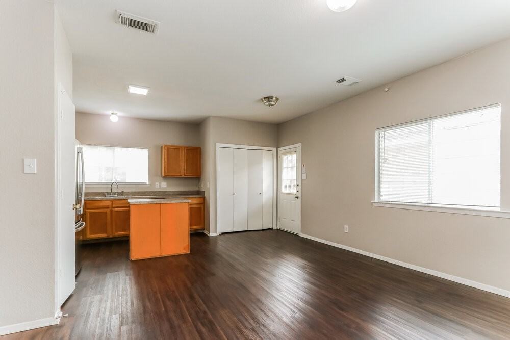 1671 Nichole Woods Dr - Photo 7 of 20