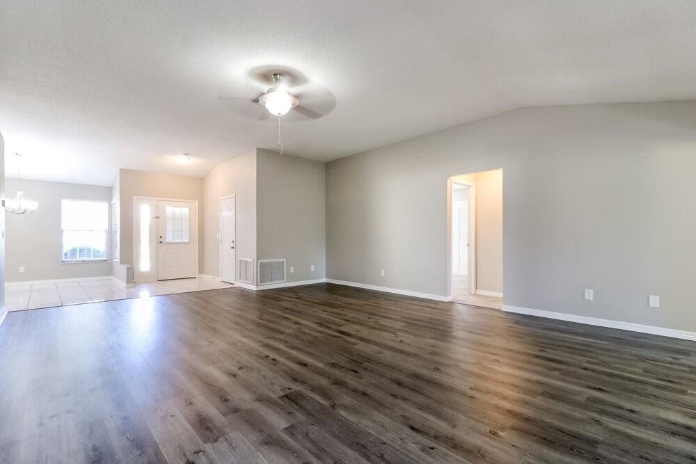 8012 Cameron Cay Ct - Photo 3 of 16