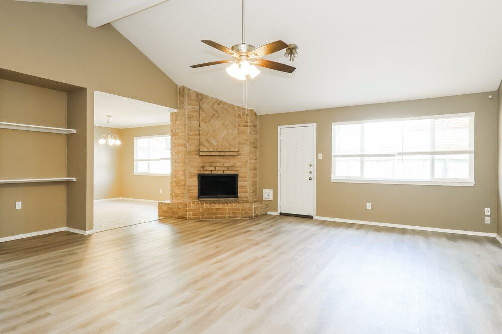 2535 Goldspring Ln - Photo 3 of 16