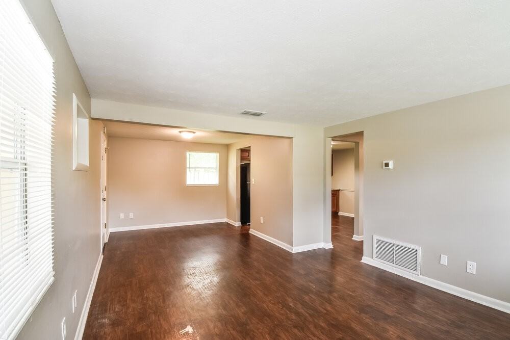5816 Sonora Dr W - Photo 6 of 19