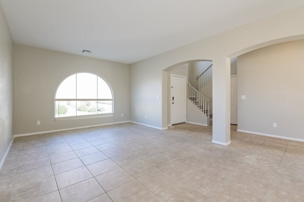 10807 Scotch Rose St - Photo 5 of 17