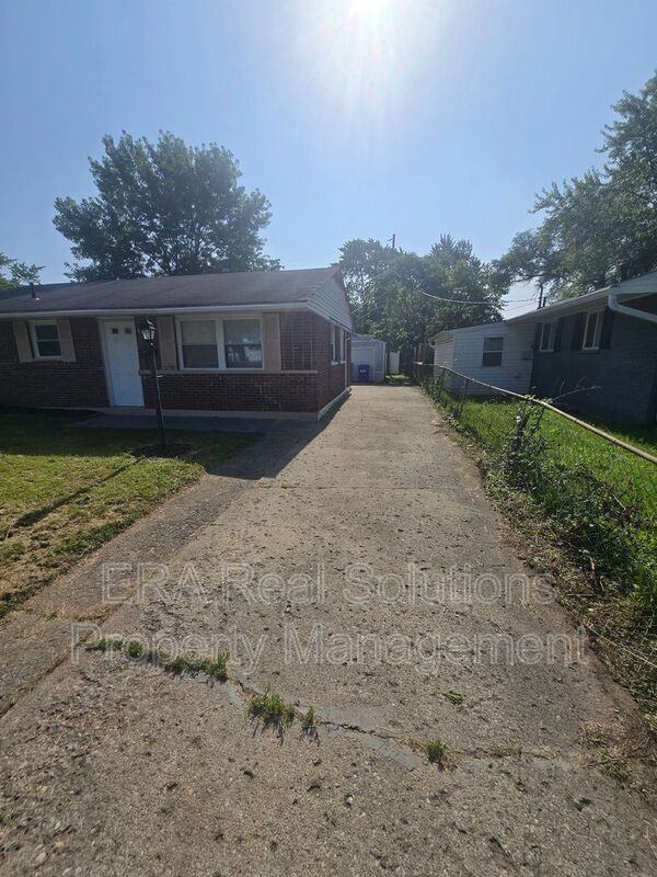 1290 Beechwood Rd - Photo 7 of 28