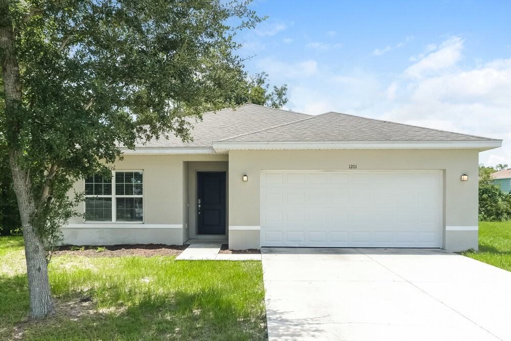 1201 Croydon Cir