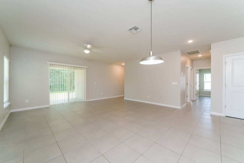 1201 Croydon Cir - Photo 5 of 16