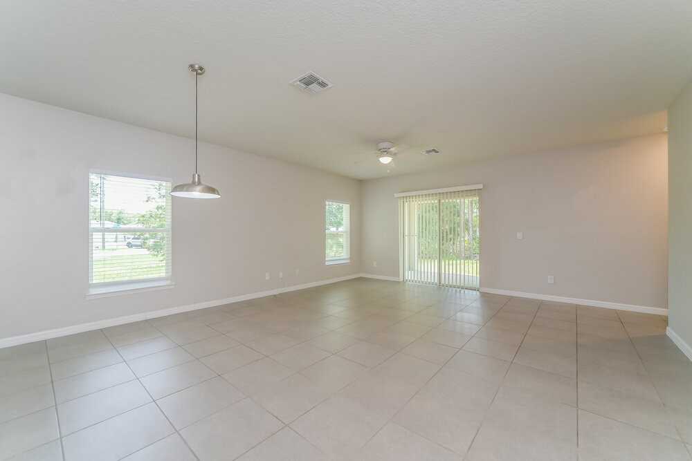 1201 Croydon Cir - Photo 6 of 16