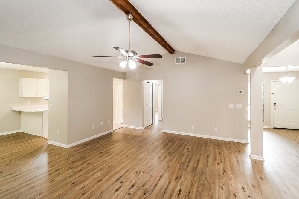 4331 Walnut Bnd - Photo 6 of 16