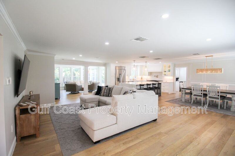 691 Russell St - Photo 5 of 38