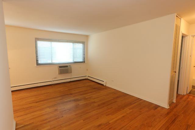 540 W Roscoe St #476 - Photo 7 of 18