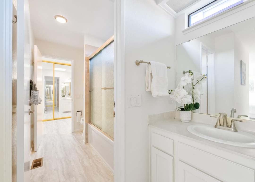 2030 Elm Leaf Court - Photo 5 of 7