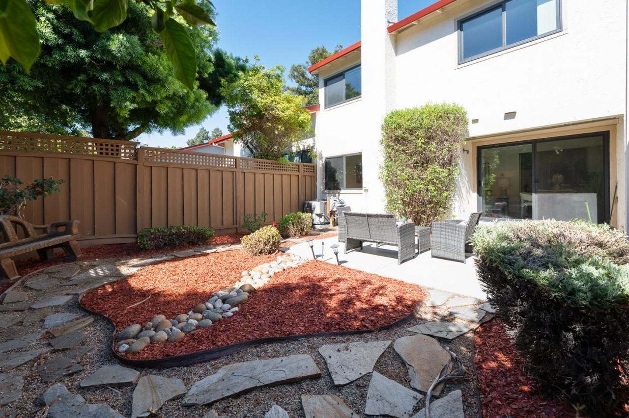 2030 Elm Leaf Court - Photo 7 of 7