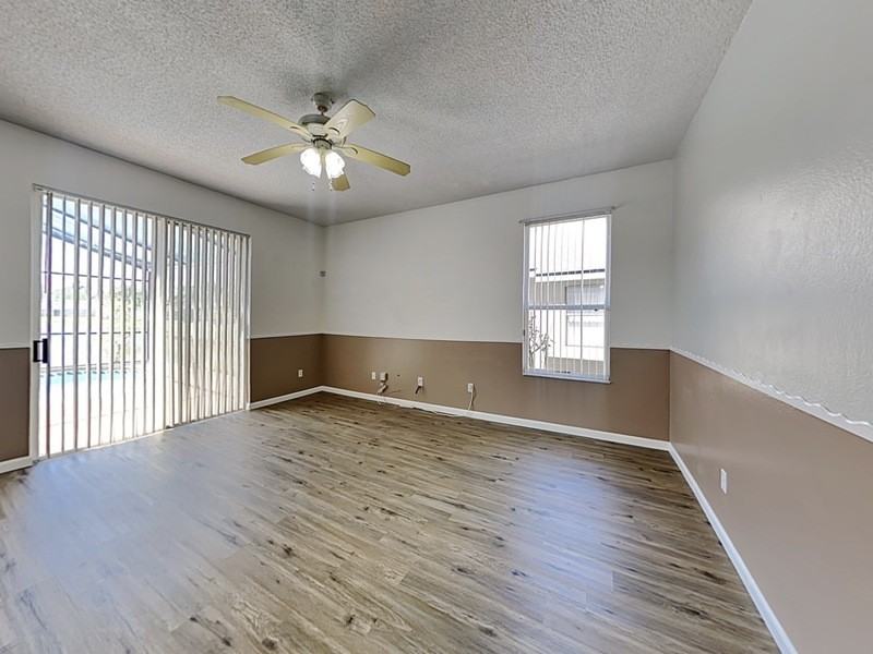 728 Hardwood Cir - Photo 4 of 28