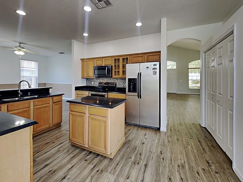 728 Hardwood Cir - Photo 7 of 28