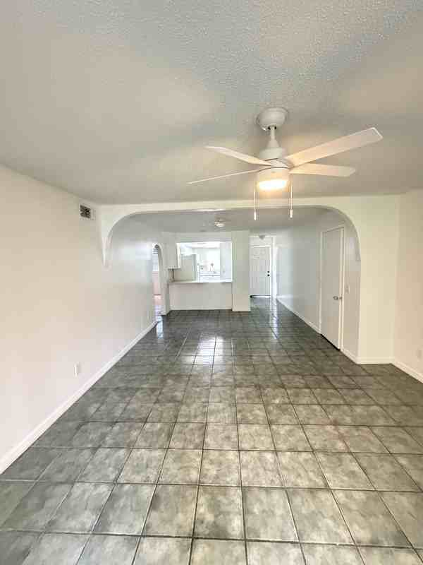 519 E San Sebastian Ct - Photo 2 of 12
