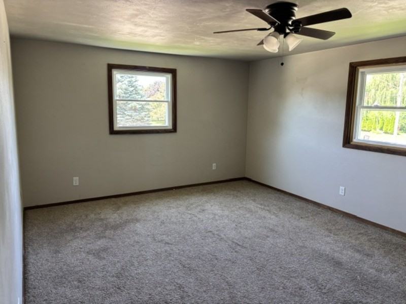 3601 Crestview Dr - Photo 6 of 10