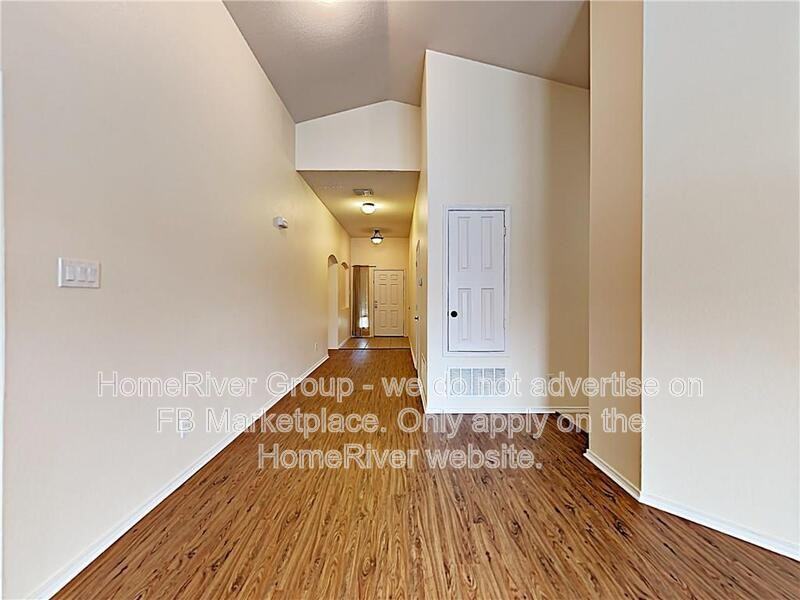 1204 Huntsville Dr - Photo 2 of 13