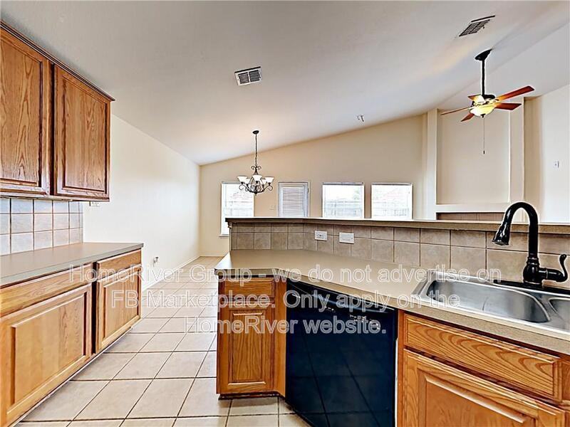 1204 Huntsville Dr - Photo 4 of 13