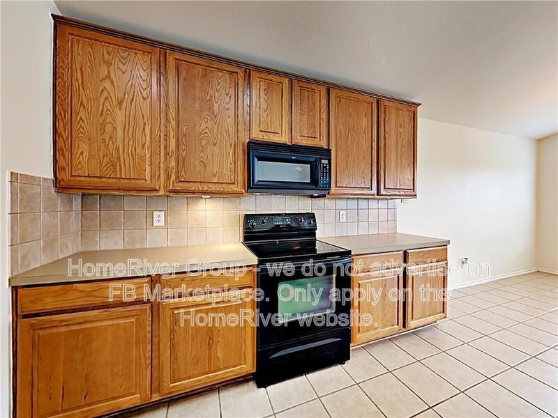 1204 Huntsville Dr - Photo 5 of 13