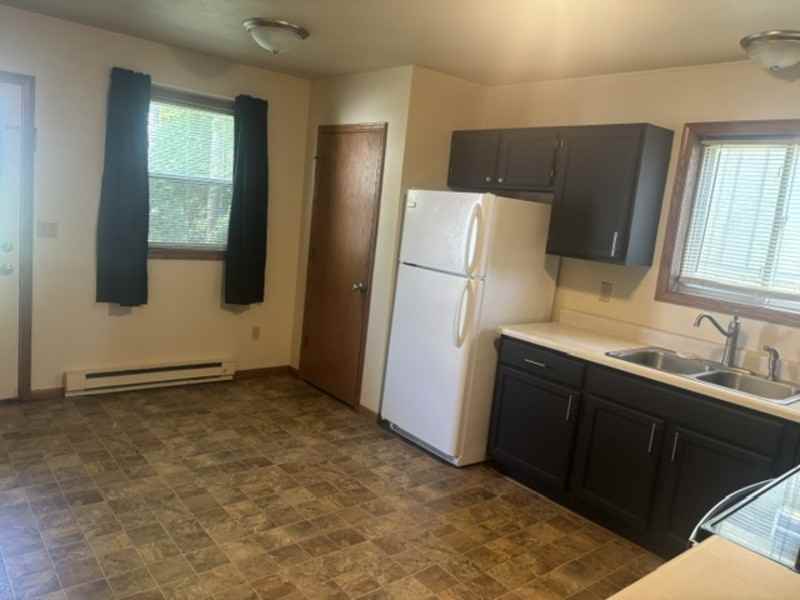 808 Harney Ave - Photo 3 of 12