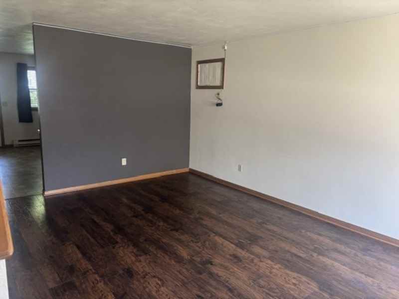 808 Harney Ave - Photo 6 of 12