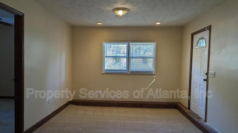4341 Old Lake Dr - Photo 4 of 24