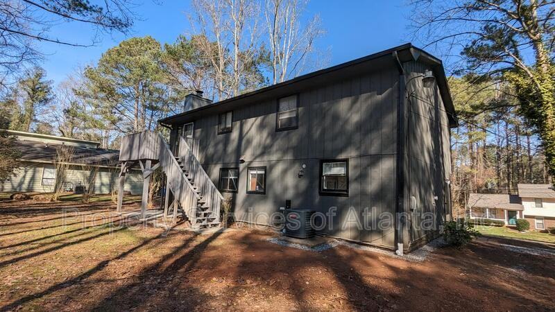 4341 Old Lake Dr - Photo 6 of 24