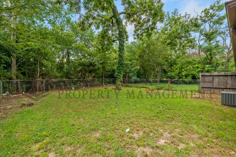 2009 N Old Manor St - Photo 6 of 35