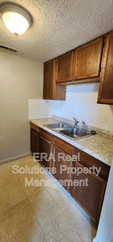 2001 Heritage Dr #3 - Photo 4 of 13