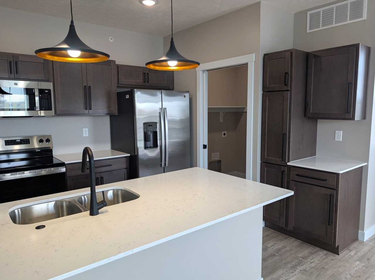 2512 Hudson Way - Photo 2 of 43