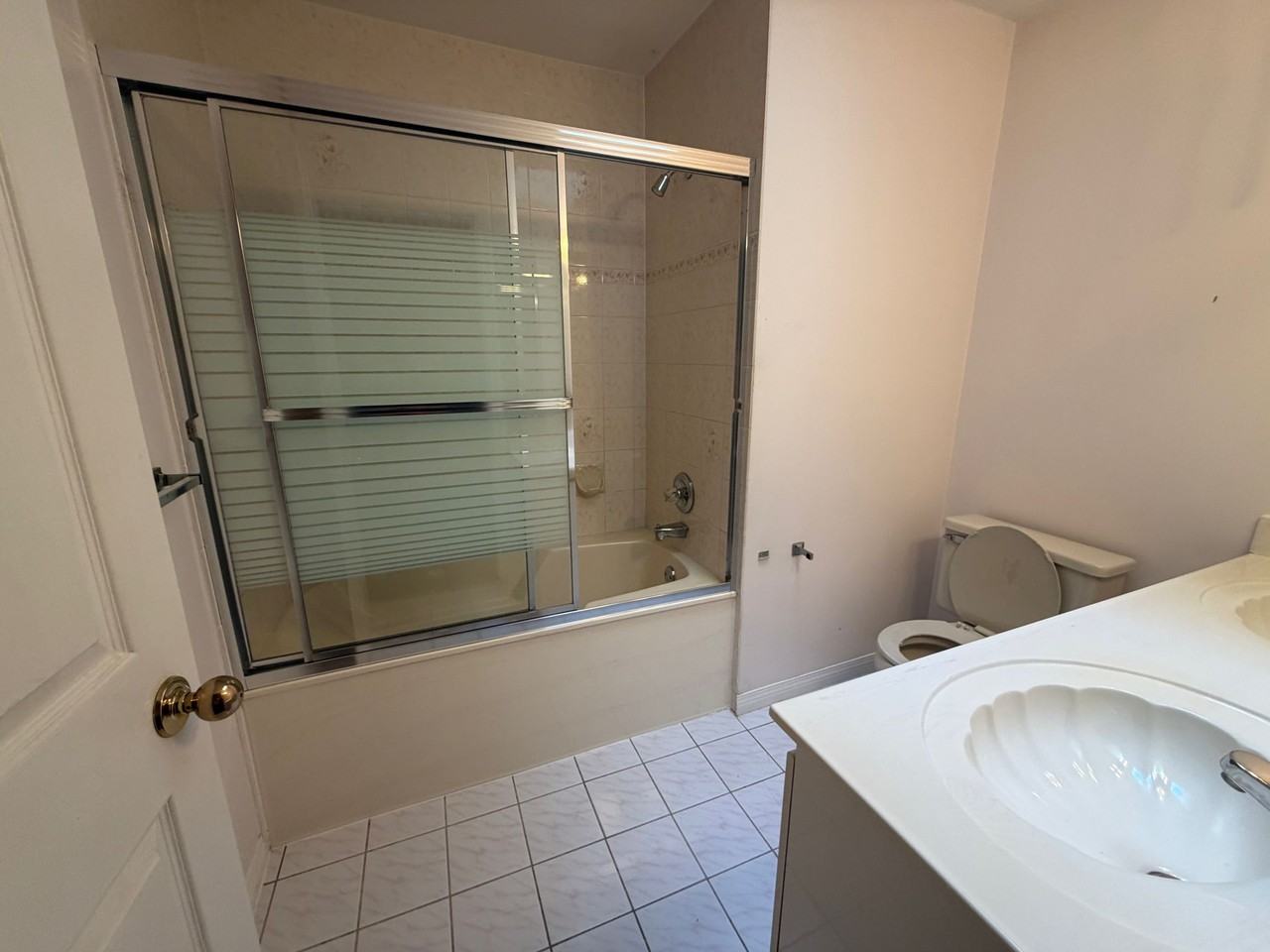 4849 Canada Way - Photo 6 of 11