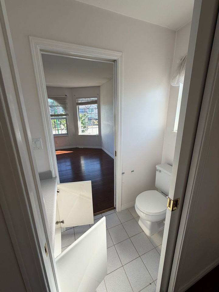4849 Canada Way - Photo 9