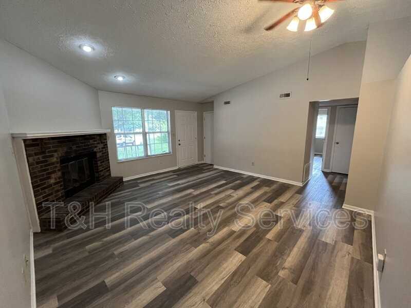 8114 Jade Ct - Photo 5 of 19