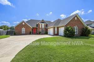 featured image of 11758 E Creek Ln
