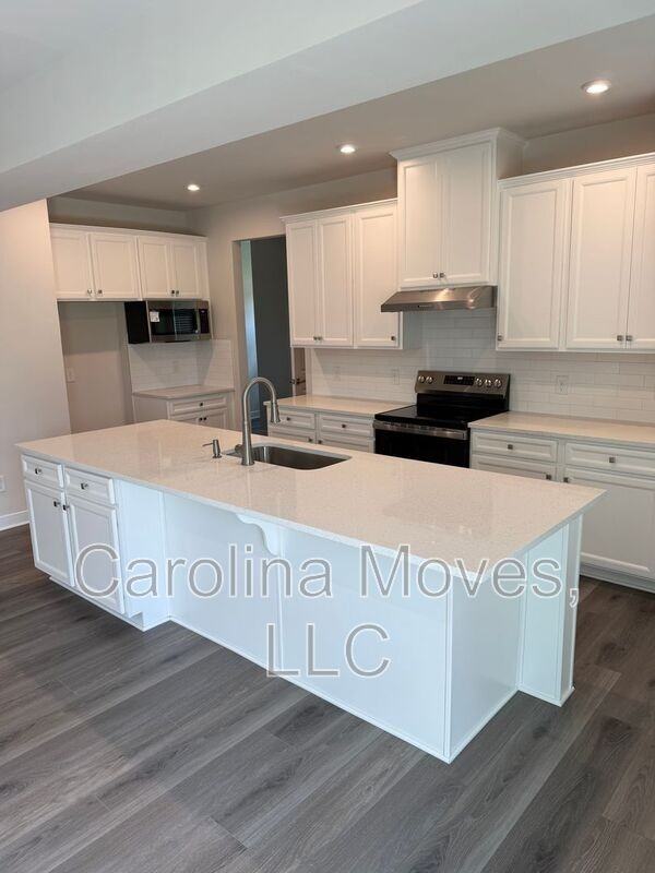 7071 Glass Ct - Photo 2 of 35