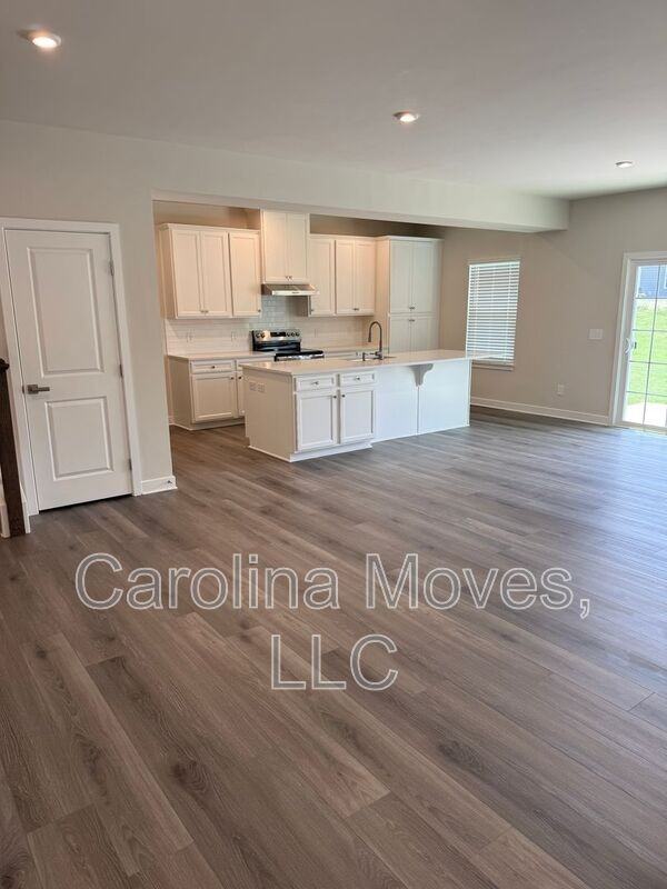 7071 Glass Ct - Photo 4 of 35