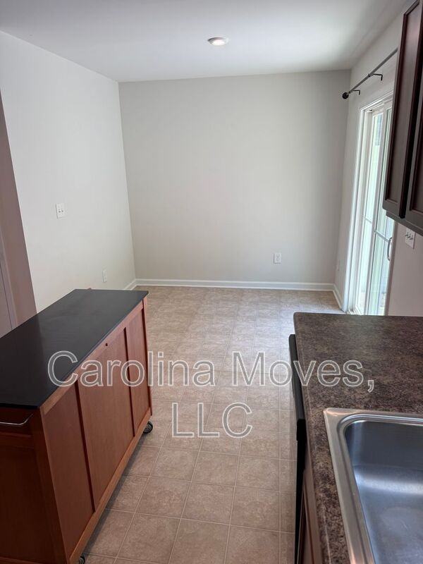 126 Fernside Ct - Photo 5 of 23