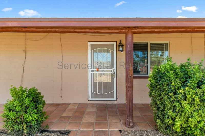 1226 E Purdue Ave #B - Photo 4 of 23