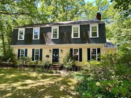 featured image of 2016 Raintree Dr