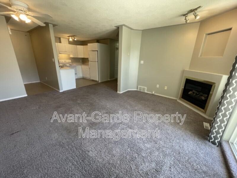 4405 37 St. Stony Plain #9 - Photo 4 of 18