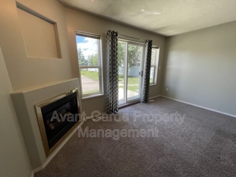 4405 37 St. Stony Plain #9 - Photo 5 of 18