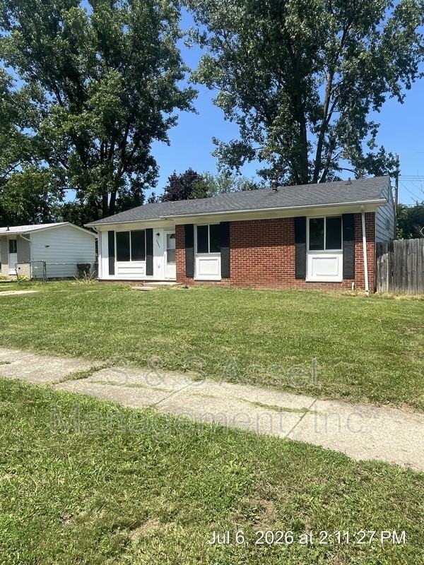 3324 Danbury Crossroad St - Photo 2 of 23