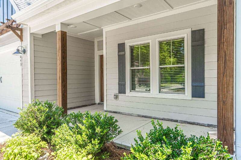 643 Lilac Ln - Photo 2 of 25
